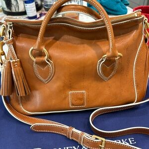Dooney & Bourke medium satchel